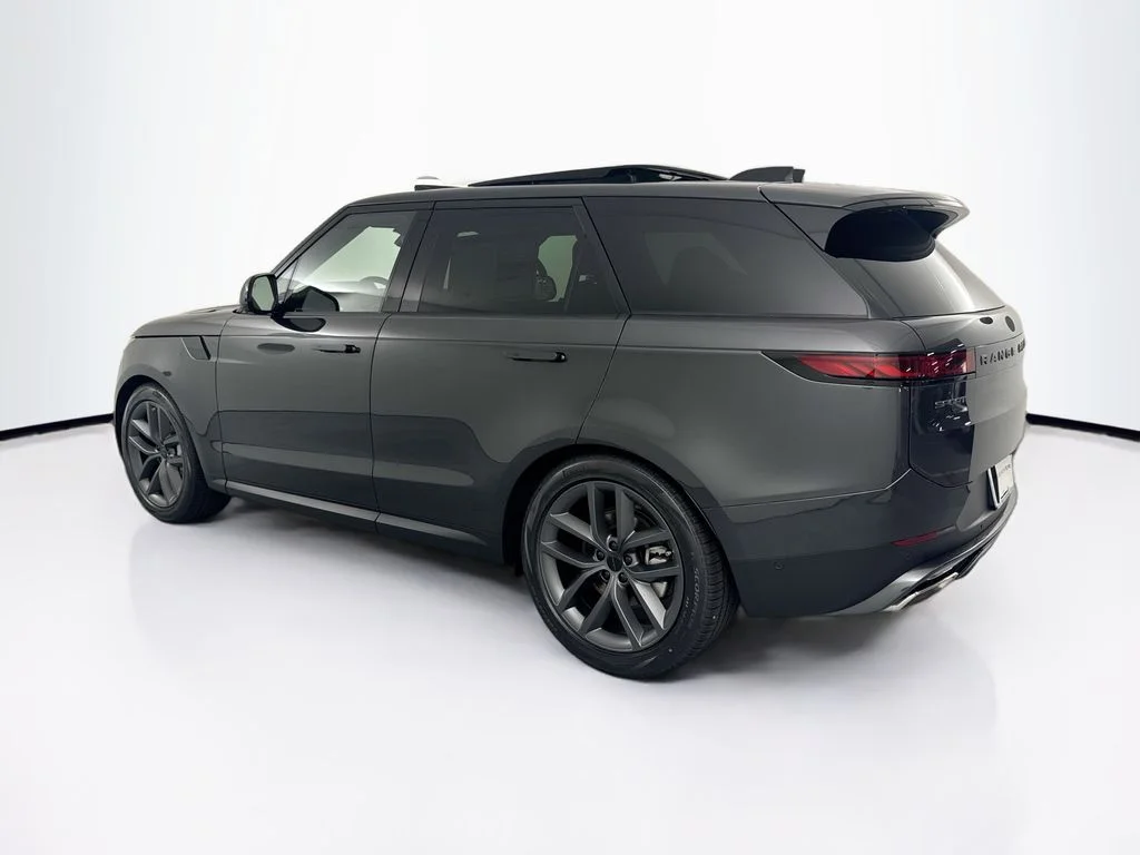 New 2026 Carpathian Grey Land Rover SE image 7