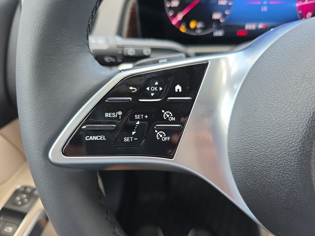 New 2026 White Mercedes-Benz GLB 250 image 21