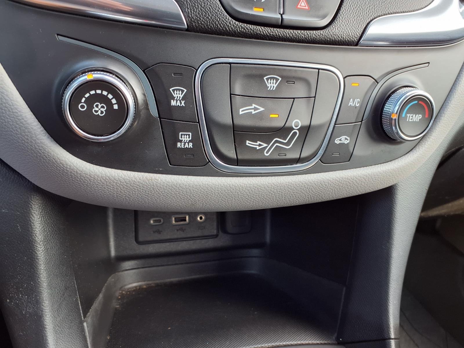 Used 2022 Summit White Chevrolet LS image 6