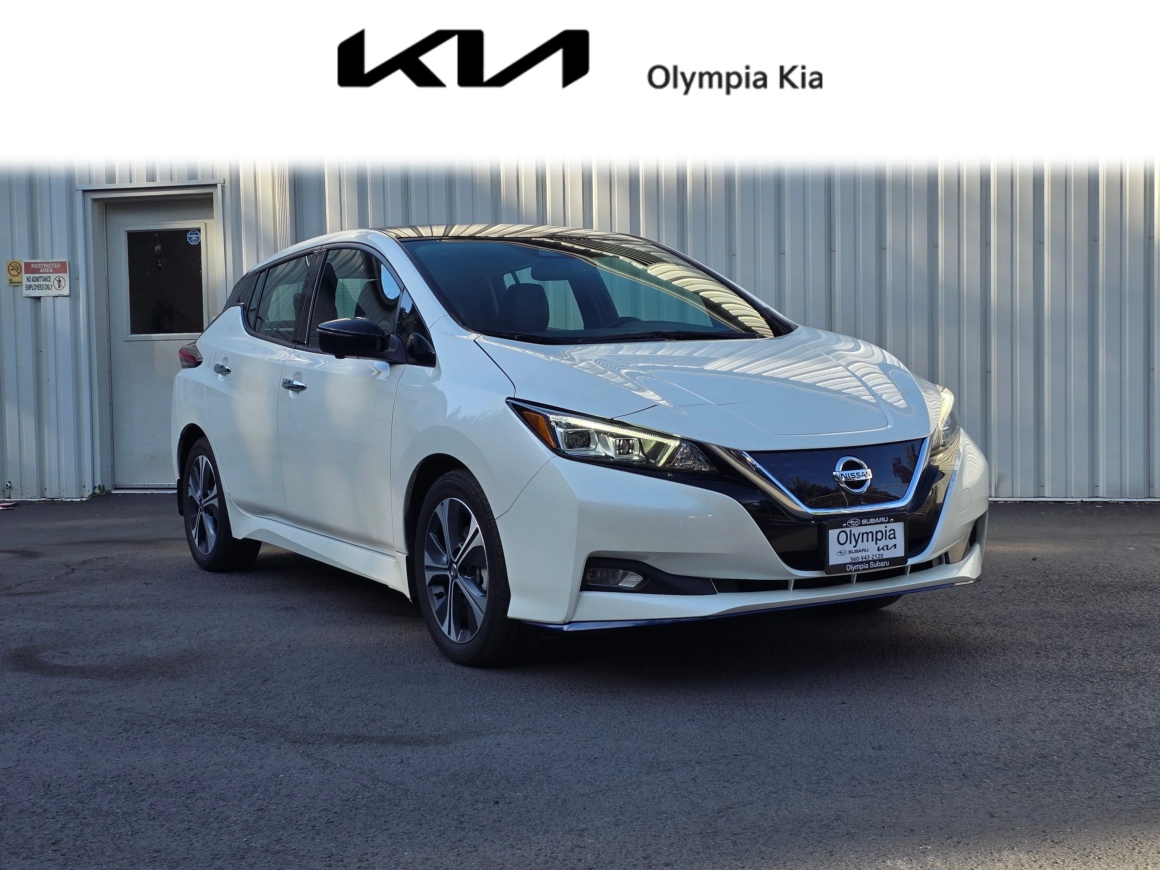 2021 Nissan Leaf SL Plus's photo