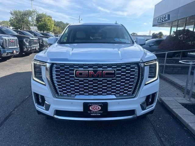 Used 2023 White GMC Denali image 2