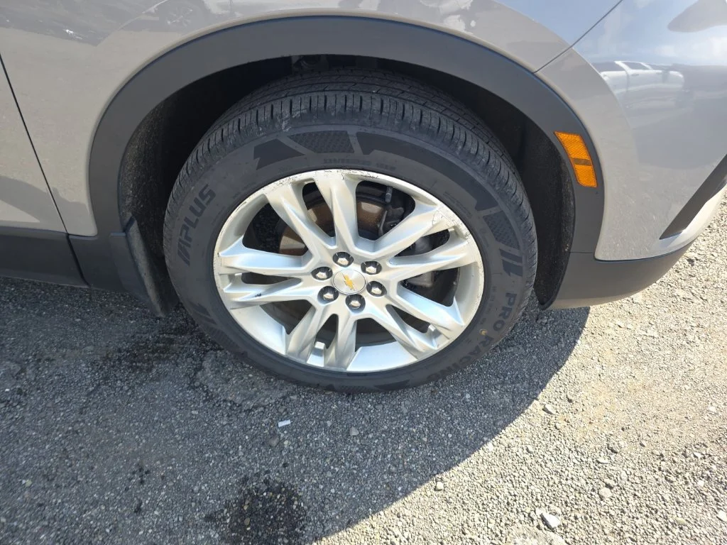 Used 2021 PEWTER METALLIC Chevrolet LT image 5