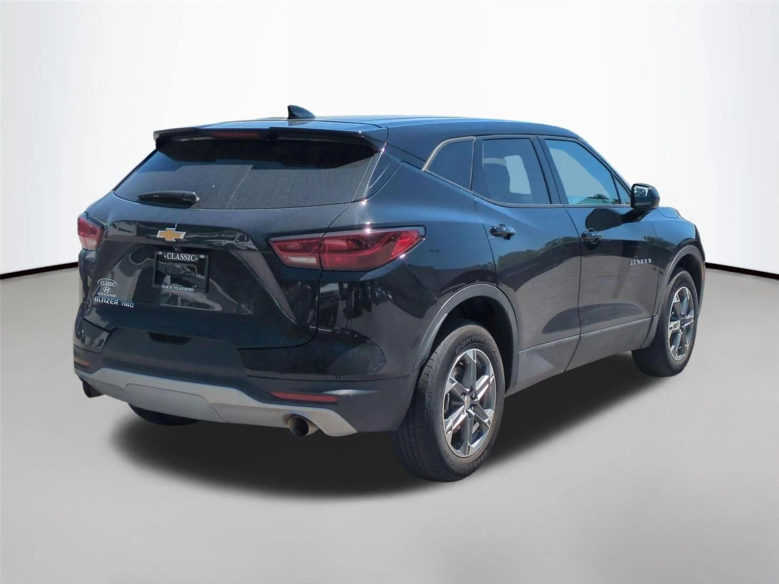 Used 2025 Black Chevrolet LT image 5