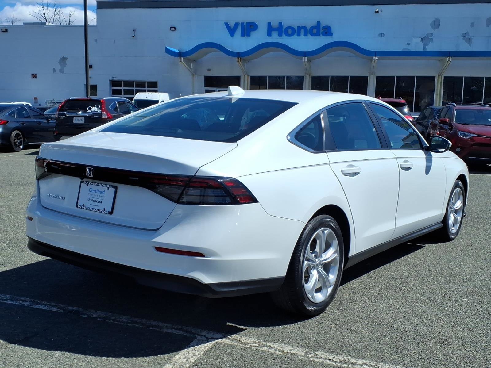 Certified Used 2024 Platinum White Pearl Honda 1.5T LX image 23