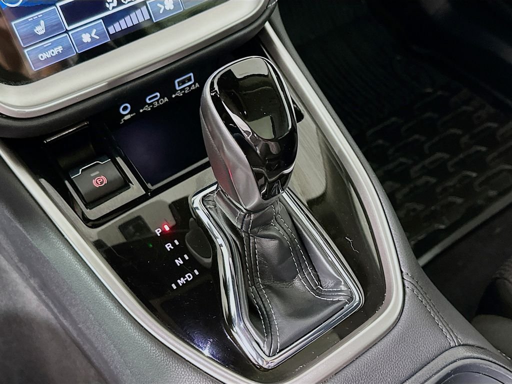 Used 2025 Autumn Green Metallic Subaru Premium image 18