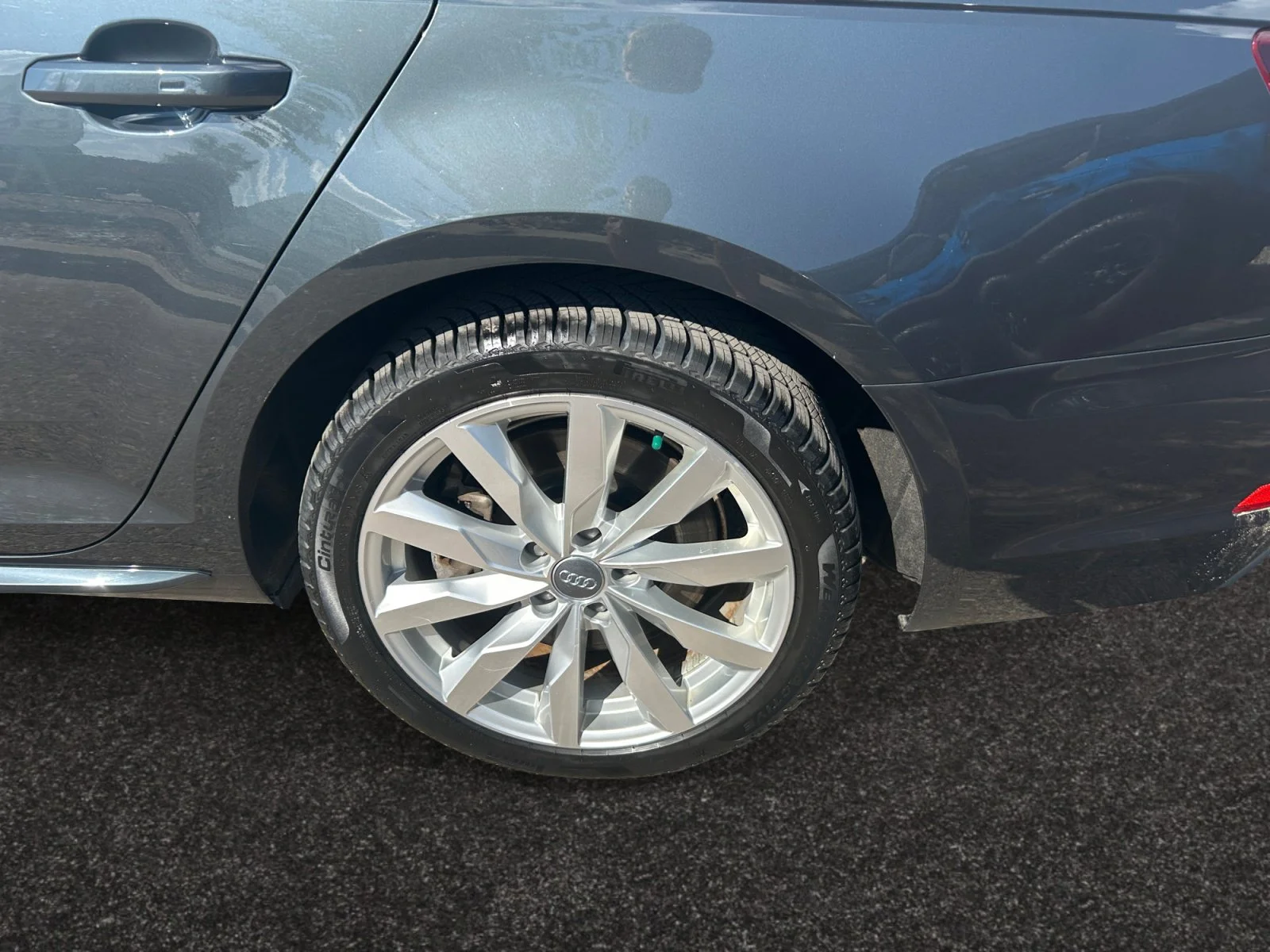 Used 2018 GRAY Audi KOMFORT image 9