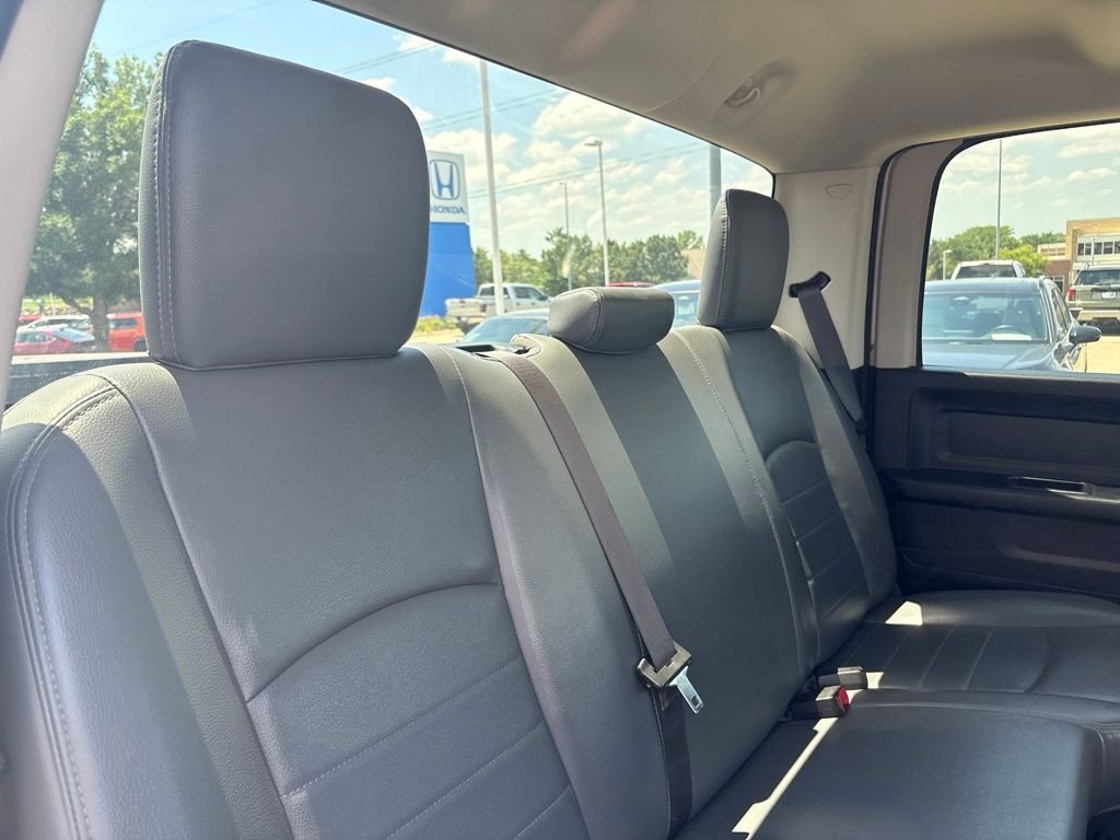 Used 2018 Bright Silver Clearcoat Metallic Ram Tradesman image 26