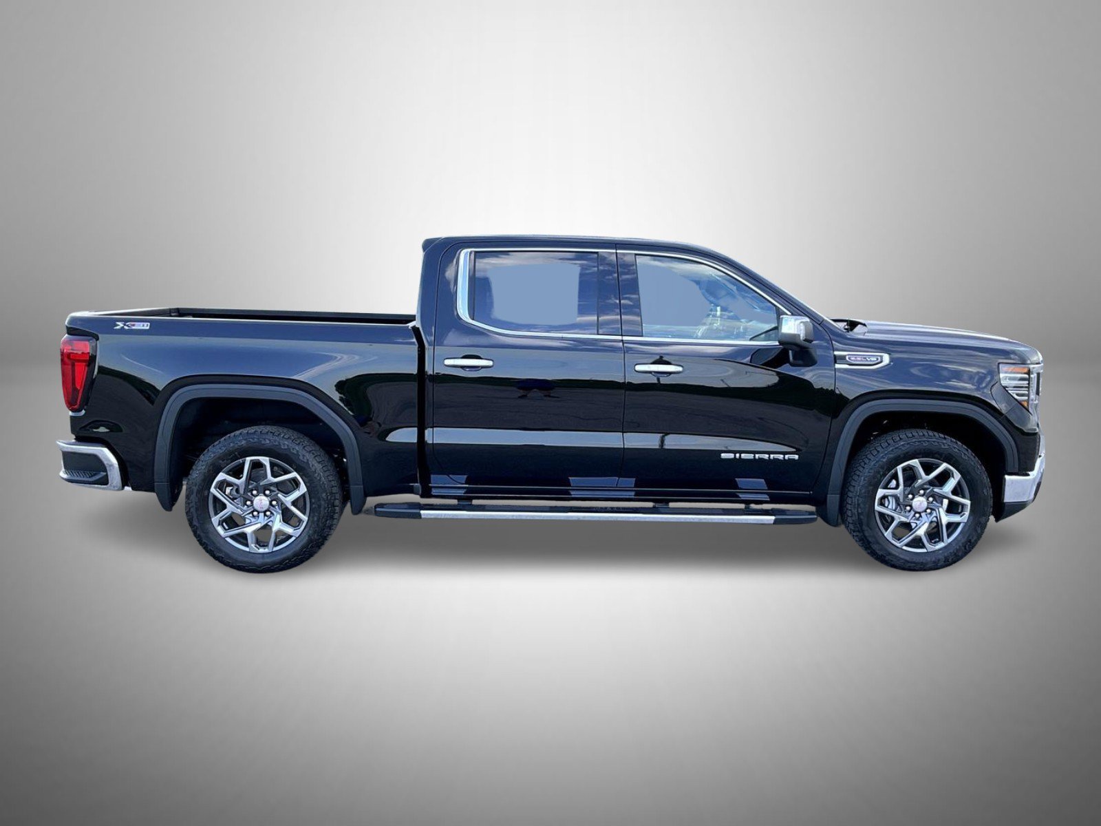 2026 GMC Sierra 1500 SLT - Photo 4