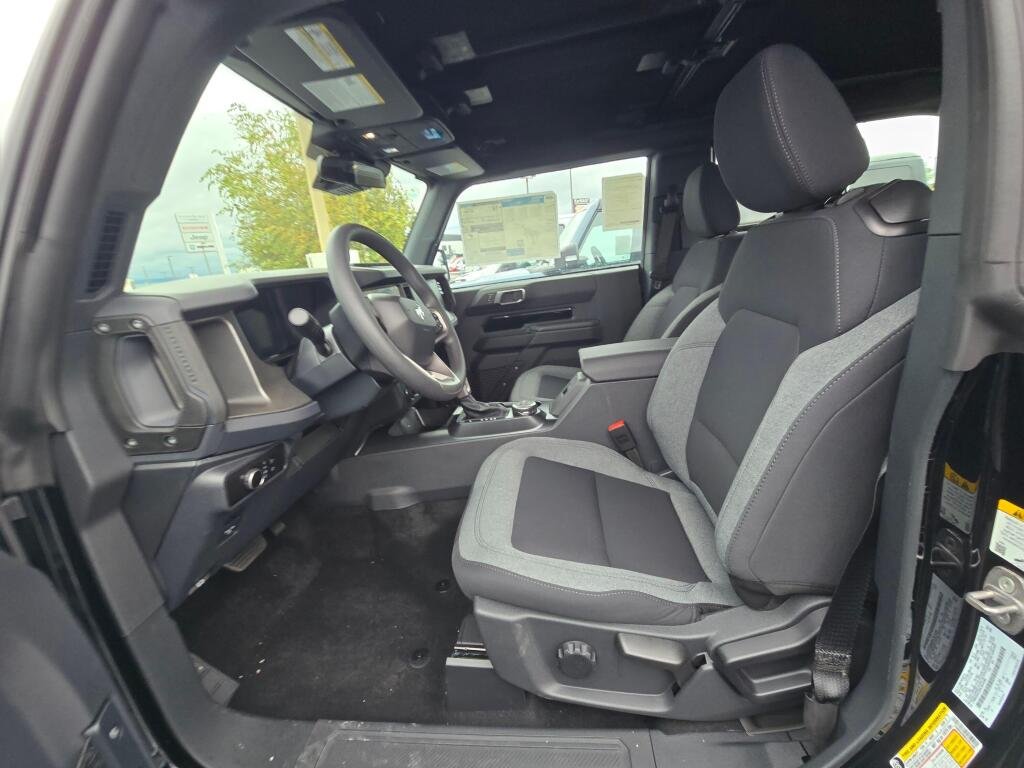 New 2025 Shadow Black Ford Base image 13