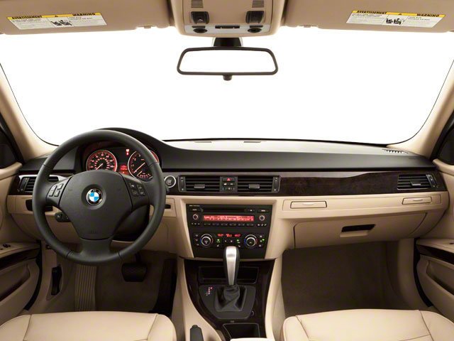 Used 2010 Titanium Silver Metallic BMW 328i xDrive image 4