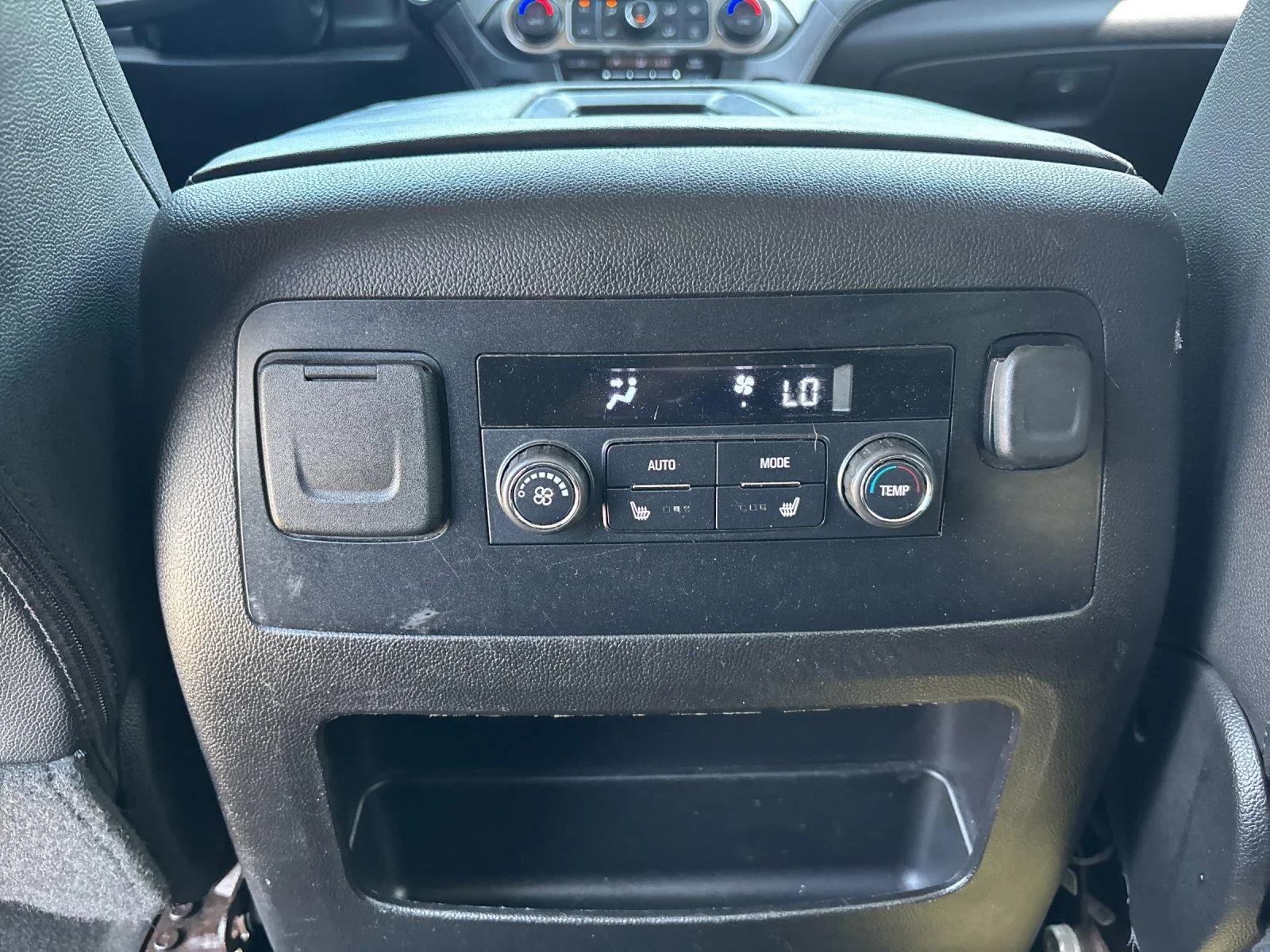 Used 2017 Tungsten Metallic Chevrolet Premier image 34