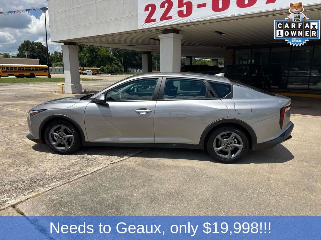 Used 2025 Gray Kia LXS image 19