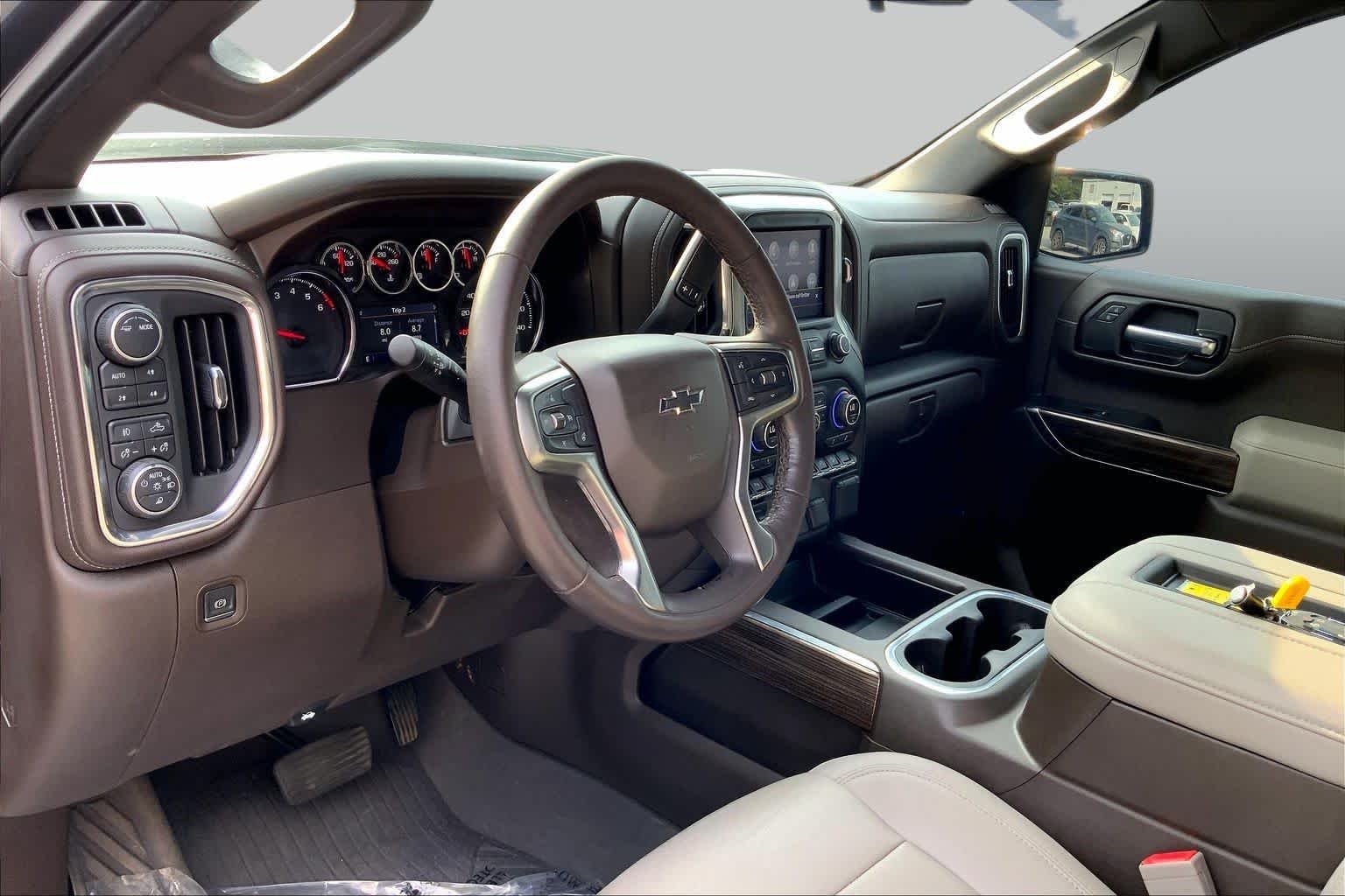 Used 2021 Shadow Gray Metallic Chevrolet RST image 15