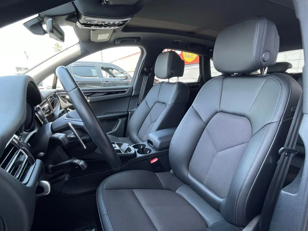Used 2023 White Porsche Base image 21