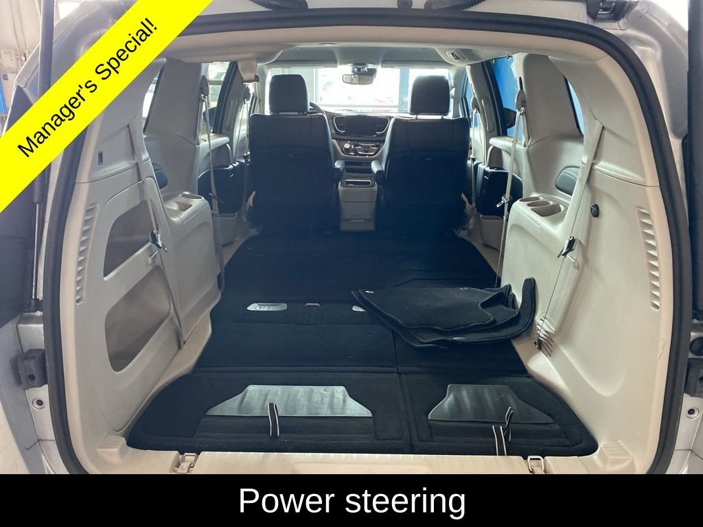 Used 2023 Silver Chrysler Touring L image 18