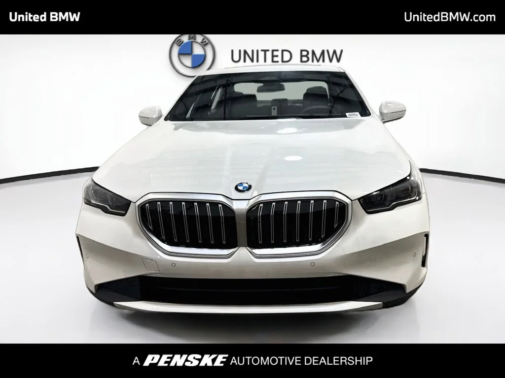 New 2027 Mineral White Metallic BMW 530i image 2