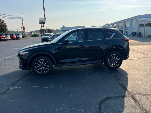 Used 2018 Black Mazda Grand Touring image 33