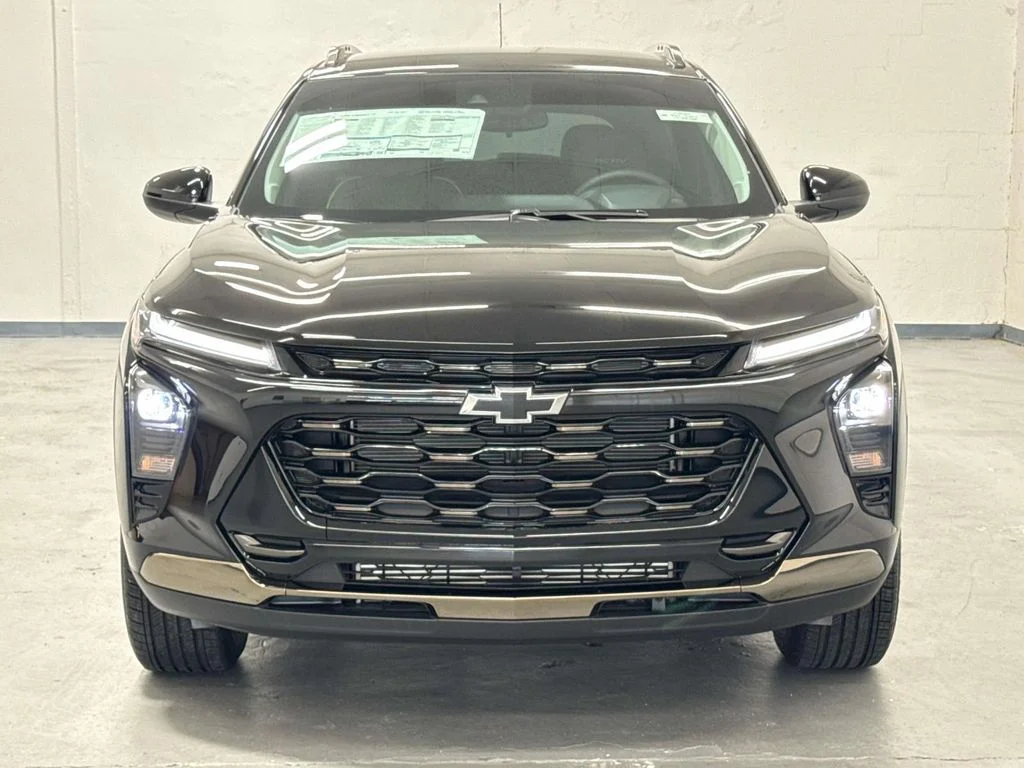 New 2026 Mosaic Black Metallic Chevrolet ACTIV image 3