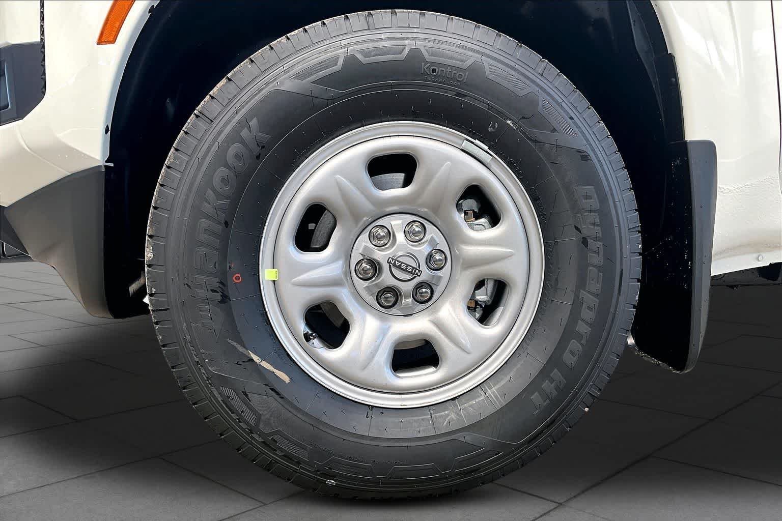 New 2026 Glacier White Nissan S image 9