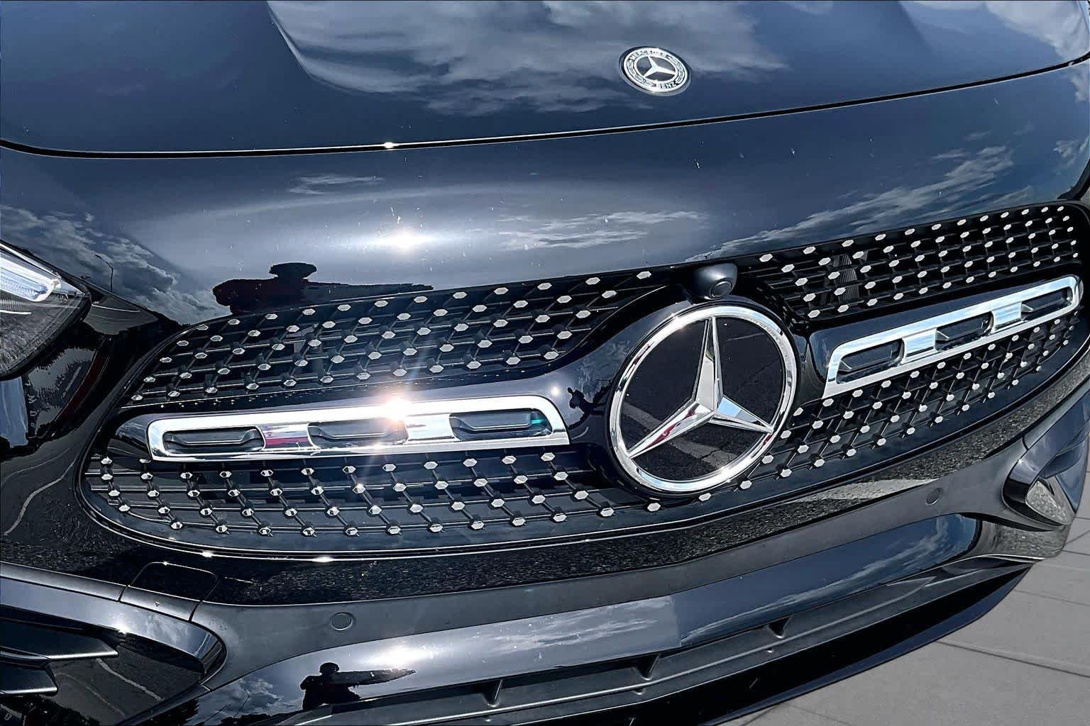 Used 2026 Night Black Mercedes-Benz GLA 250 image 31