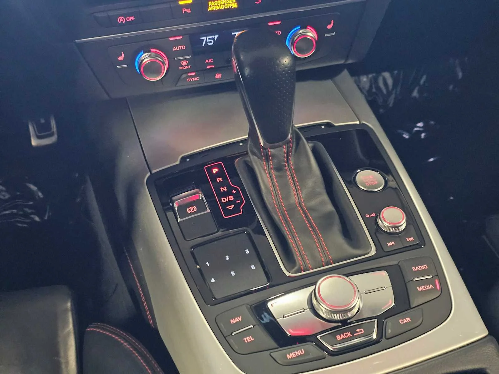 Used 2018 Brilliant Black Audi Premium Plus image 17