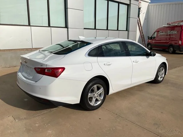 Used 2024 White Chevrolet LT image 37