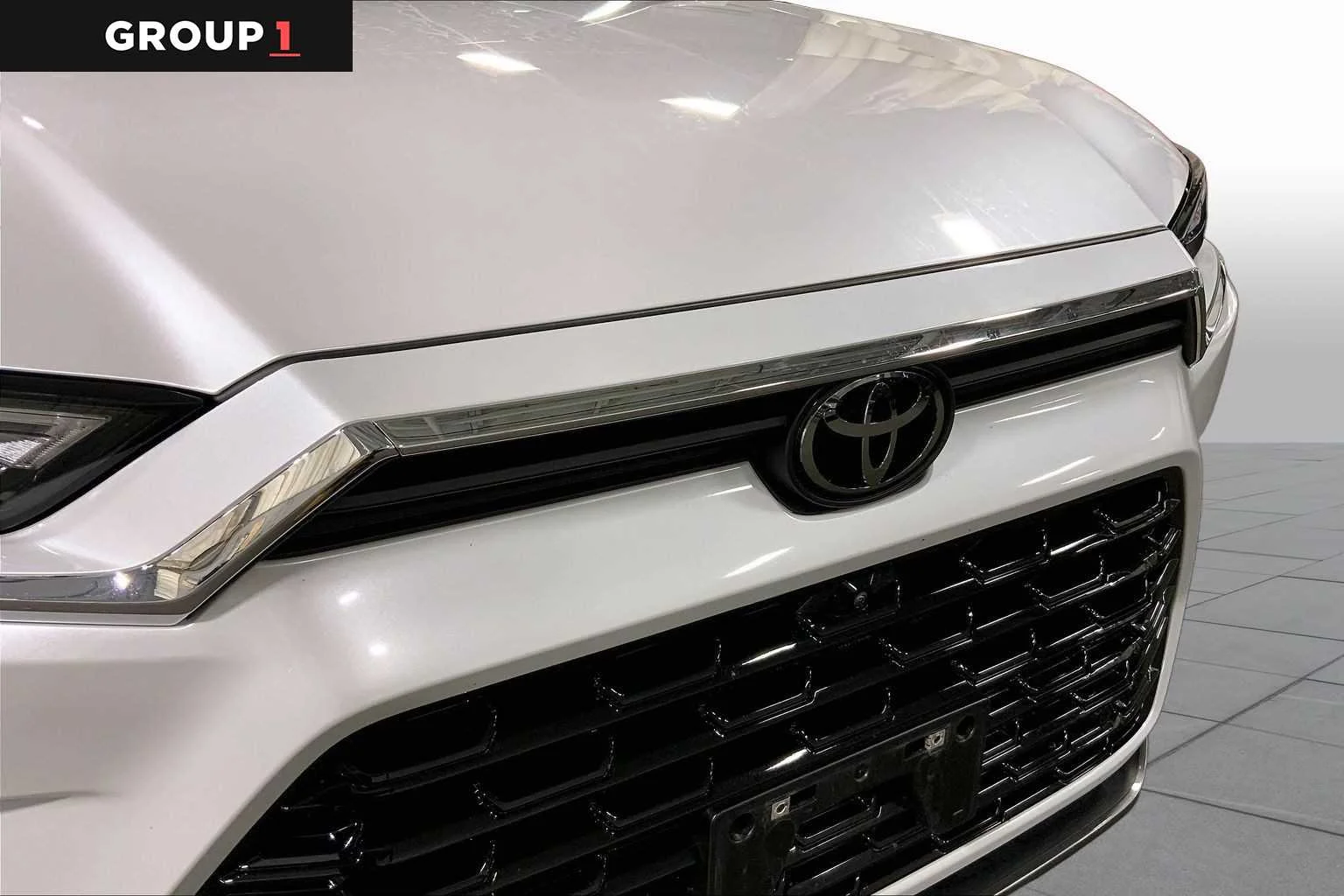Certified Used 2024 Wind Chill Pearl Toyota Platinum image 30