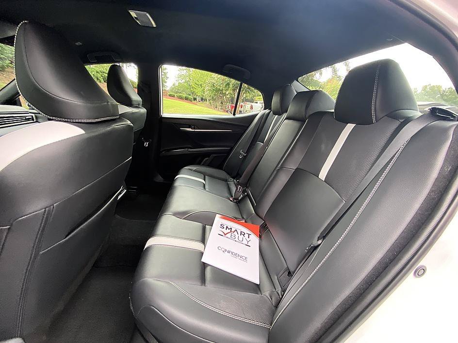 Used 2025 Ice Cap Toyota SE image 11