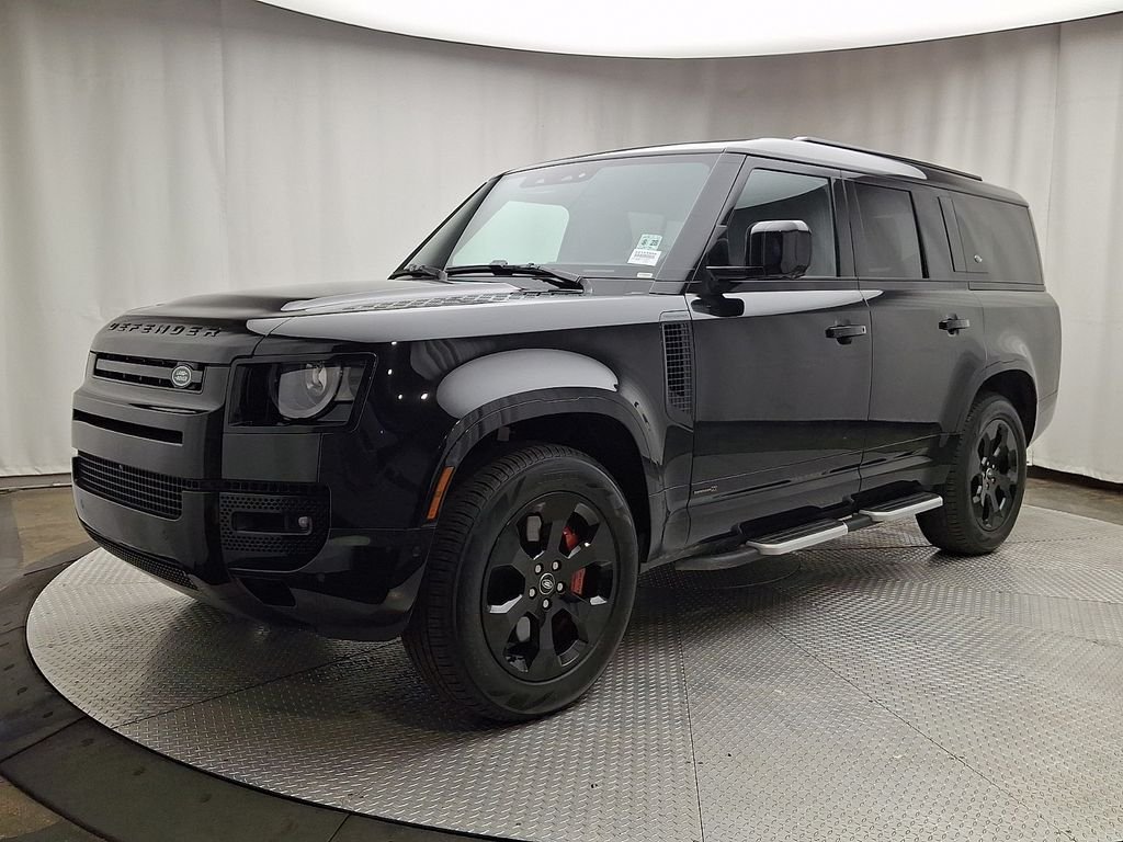 2023 Land Rover Defender X's photo