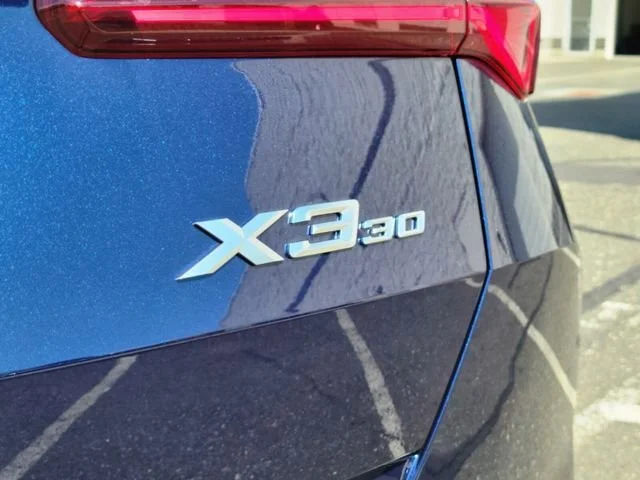 2026 BMW X3 30 - Photo 9