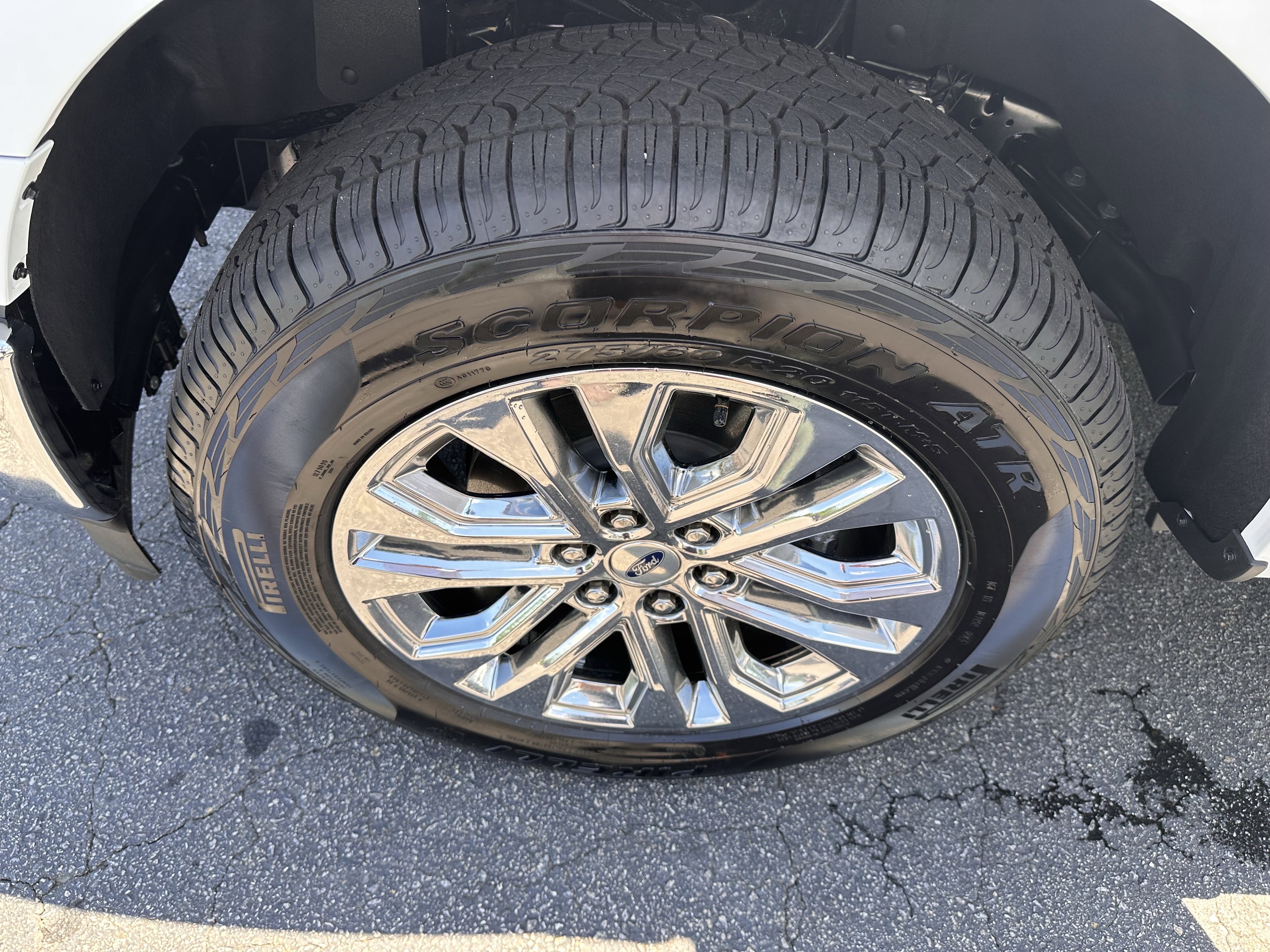 New 2026 Oxford White Ford XLT image 29