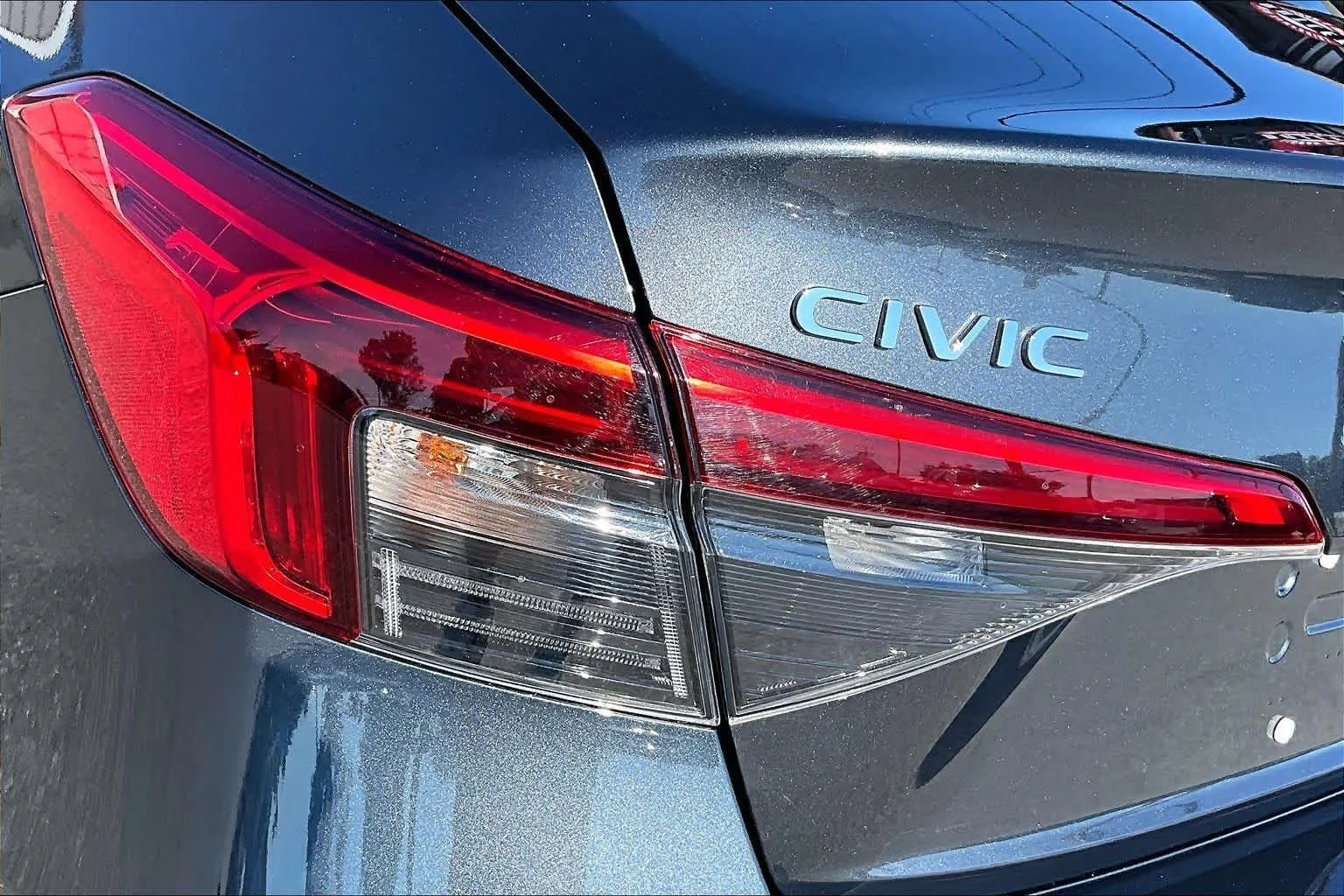 Used 2024 Meteorite Gray Metallic Honda Touring image 27