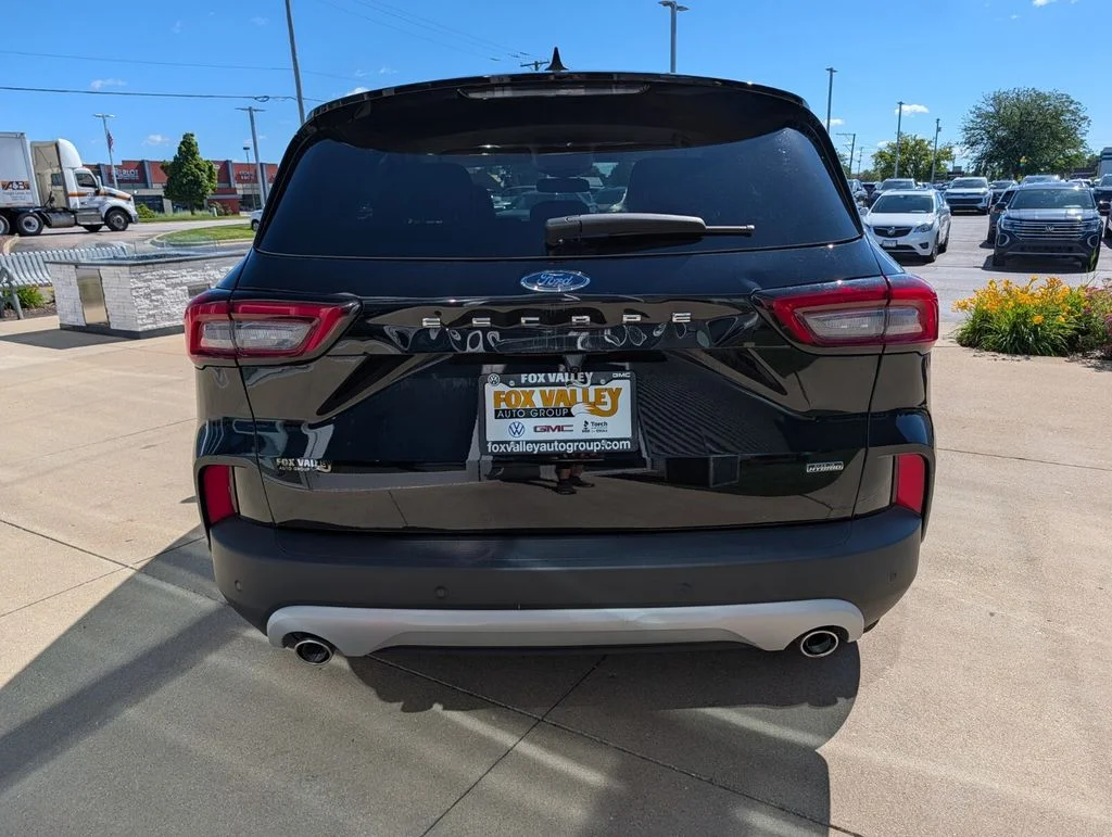 Used 2023 Black Ford Base image 4