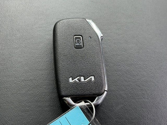 Certified Used 2022 Purple Kia SX image 27