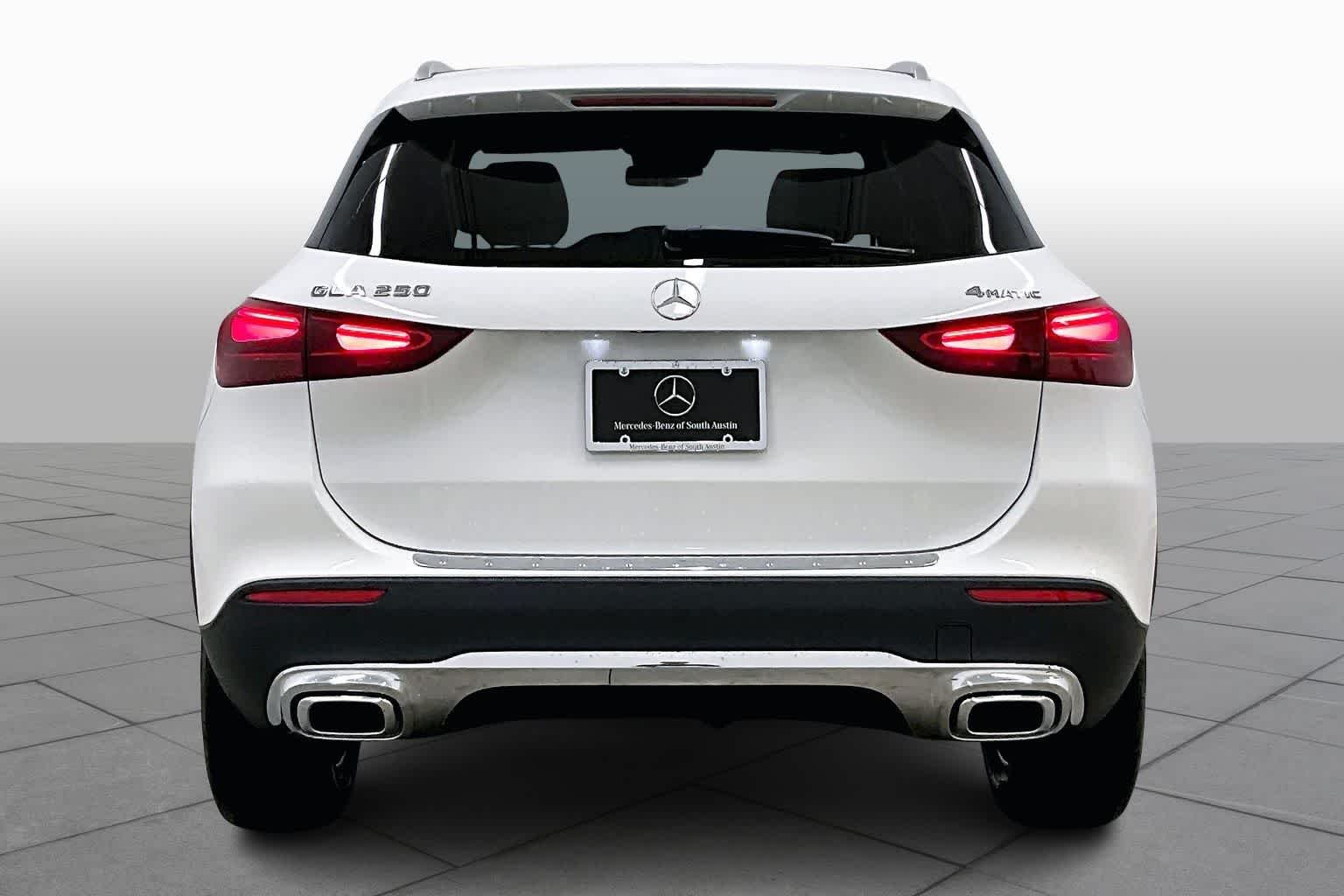 New 2026 Polar White Mercedes-Benz GLA 250 image 4