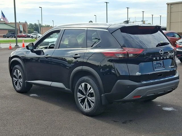 Used 2023 Black Nissan SV image 4