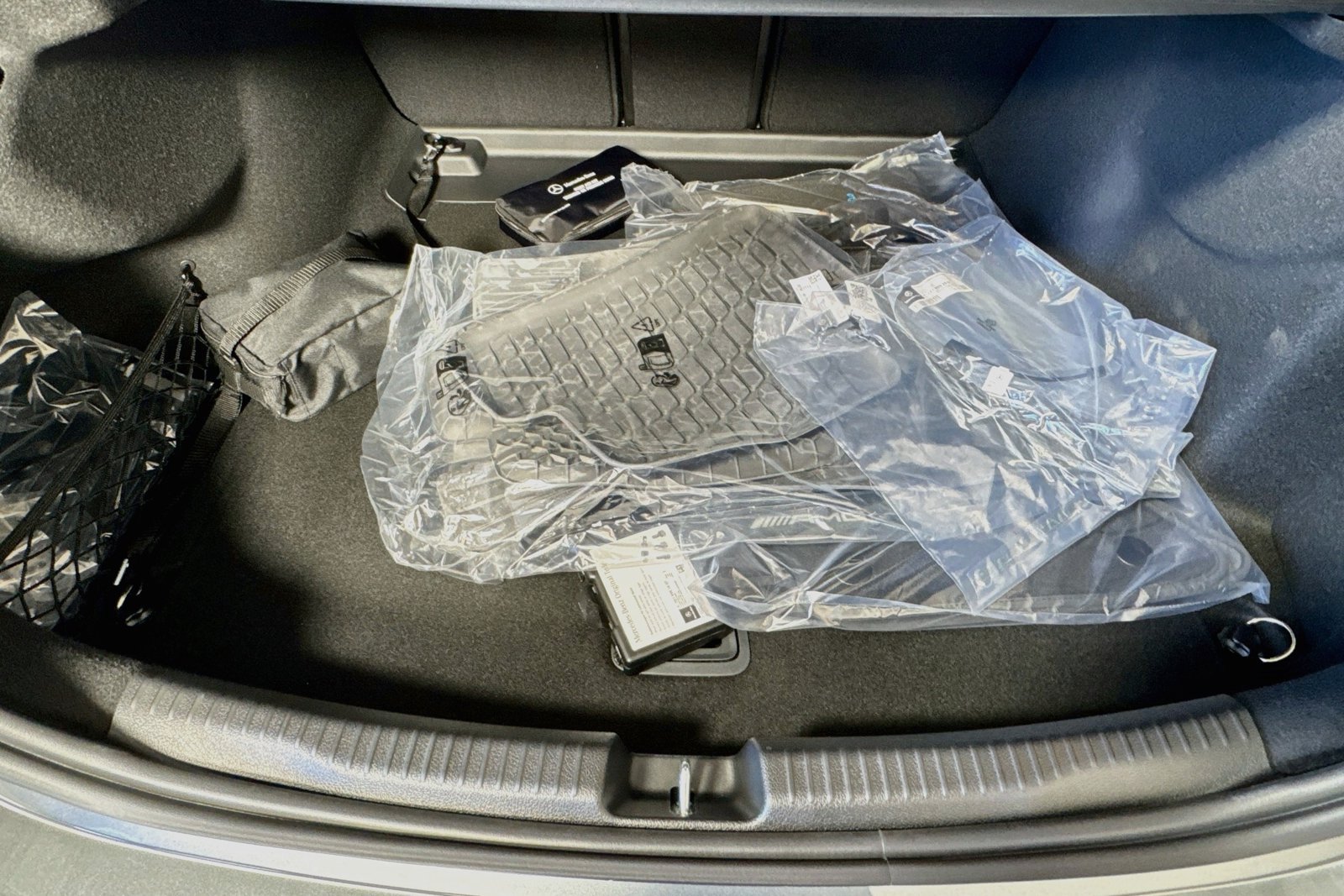 New 2026 Selenite Grey Metallic Mercedes-Benz C 300 image 24