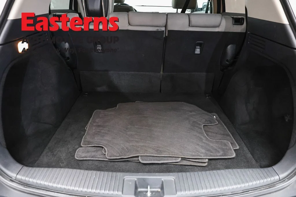 Used 2022 White Honda LX image 9