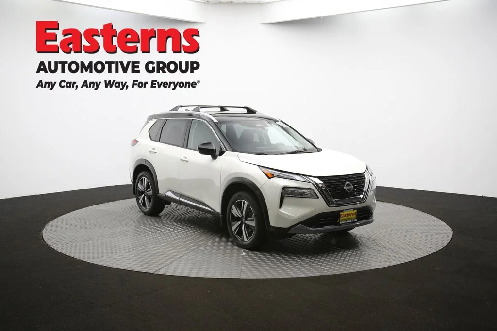 Used 2023 White Nissan SL image 53