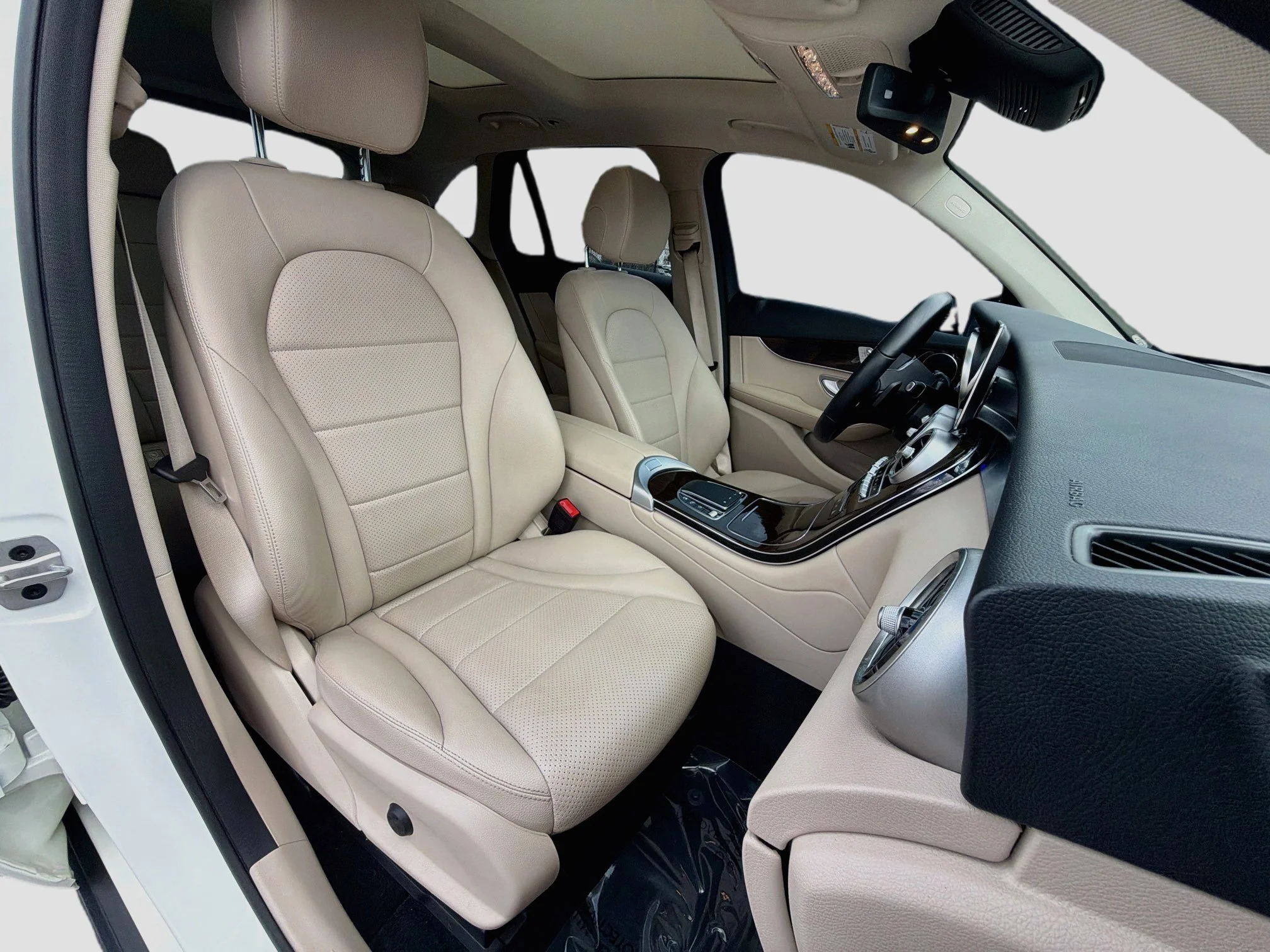 Used 2022 Polar White Mercedes-Benz GLC 300 image 16