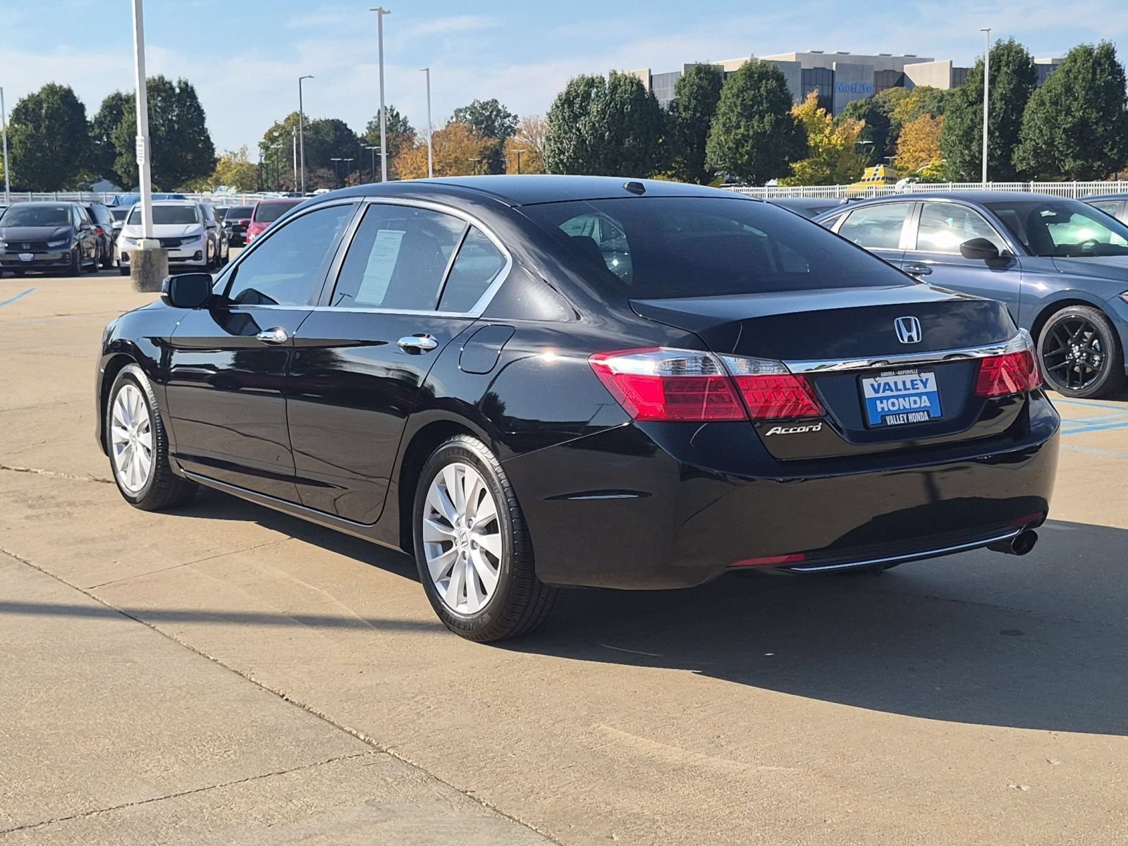 Used 2013 Crystal Black Pearl Honda EX-L Sedan image 8