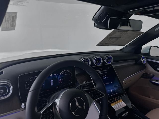 New 2026 Polar White Mercedes-Benz GLC 300 image 9