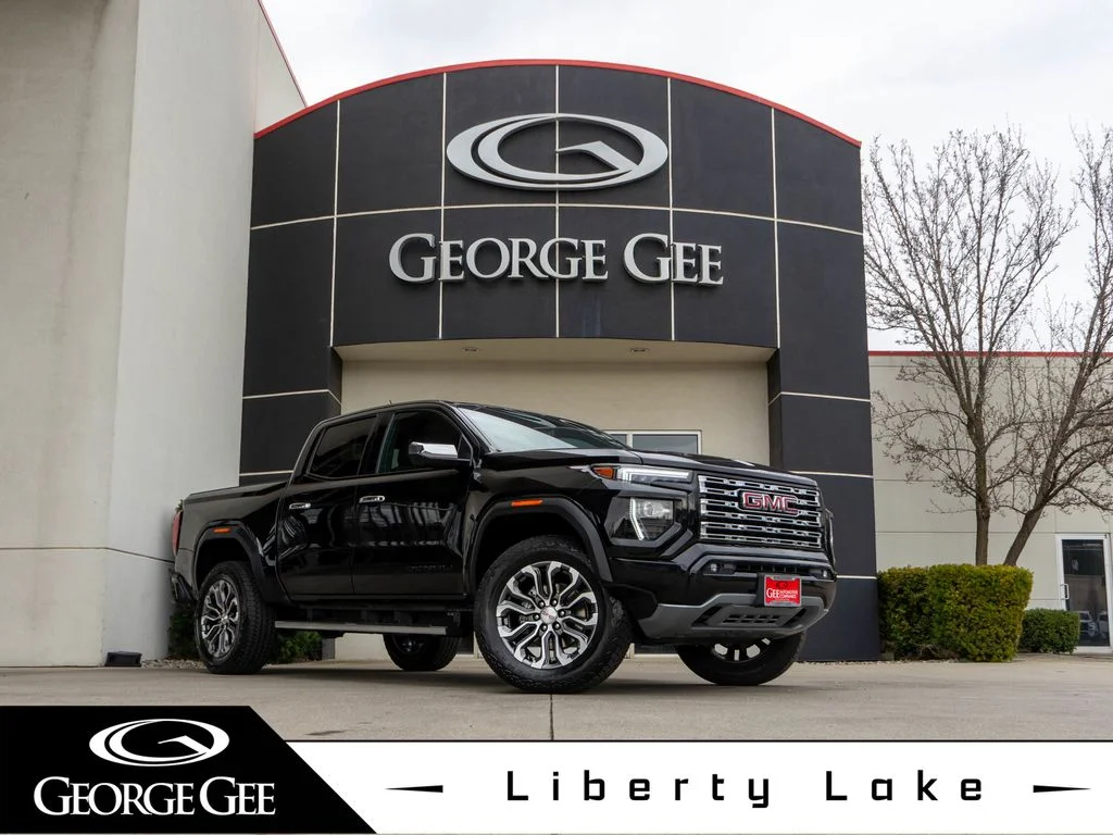 2023 GMC Canyon 4WD Denali Crew Cab Short Box's photo