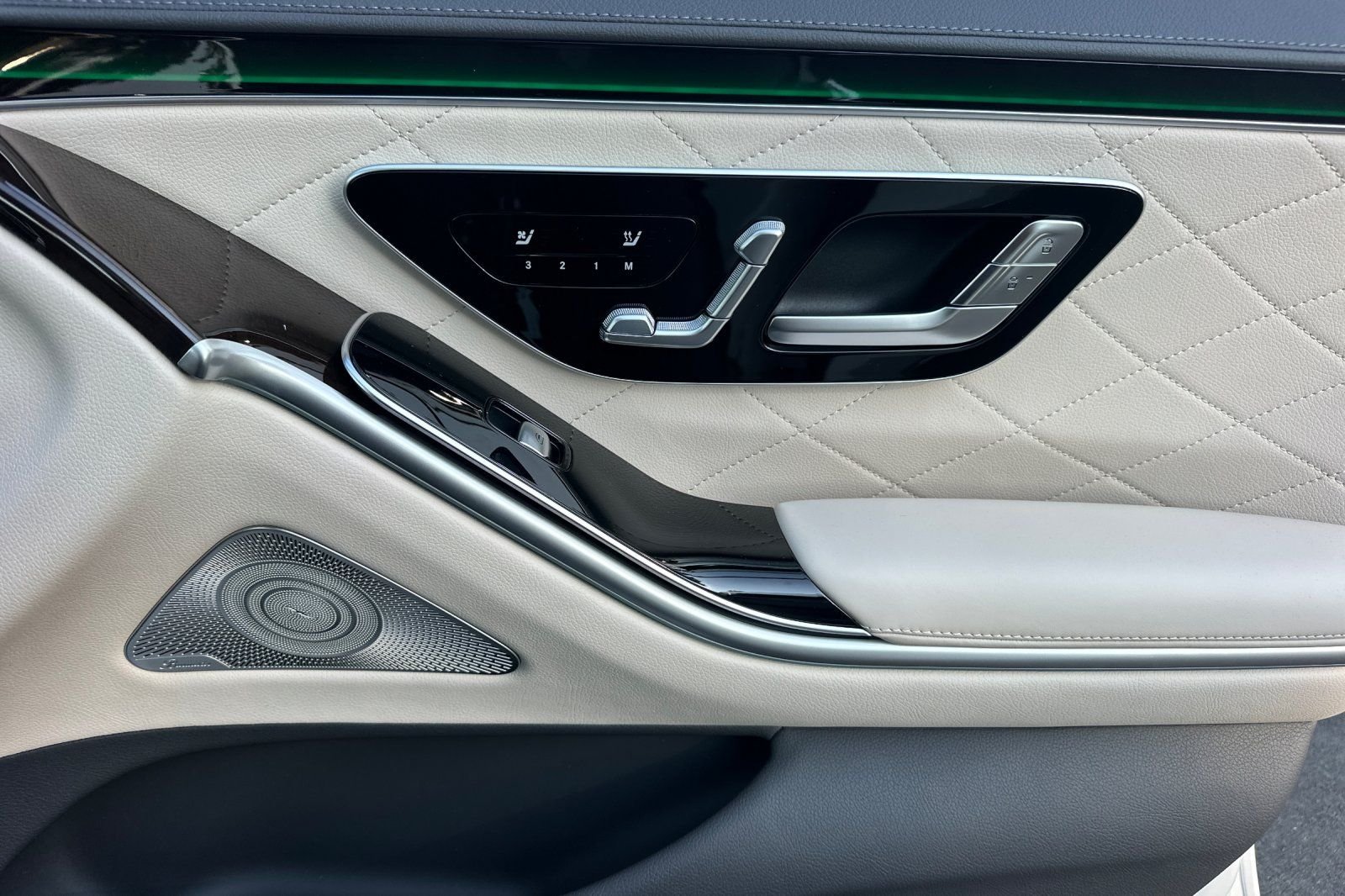 2026 Mercedes-Benz S-Class S 580 - Photo 35