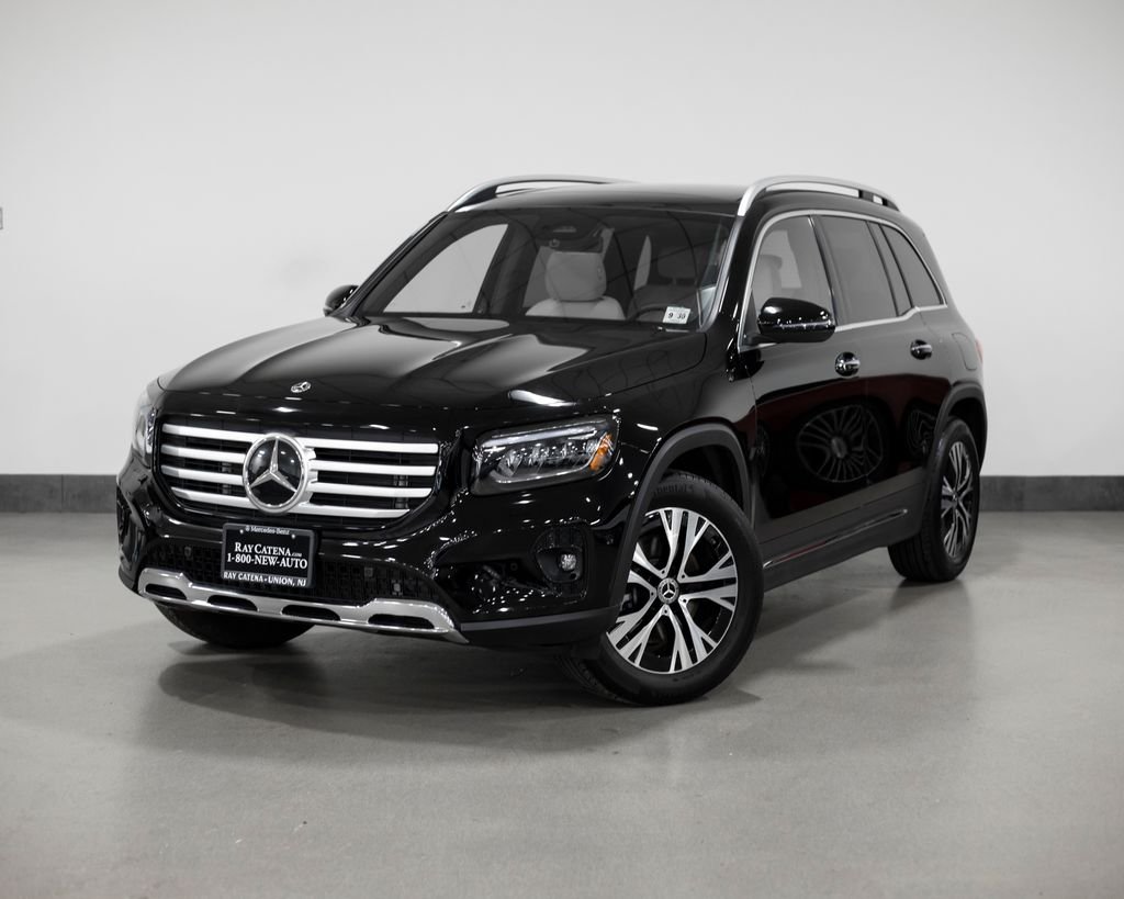 2026 Mercedes-Benz GLB GLB 250 4MATIC's photo