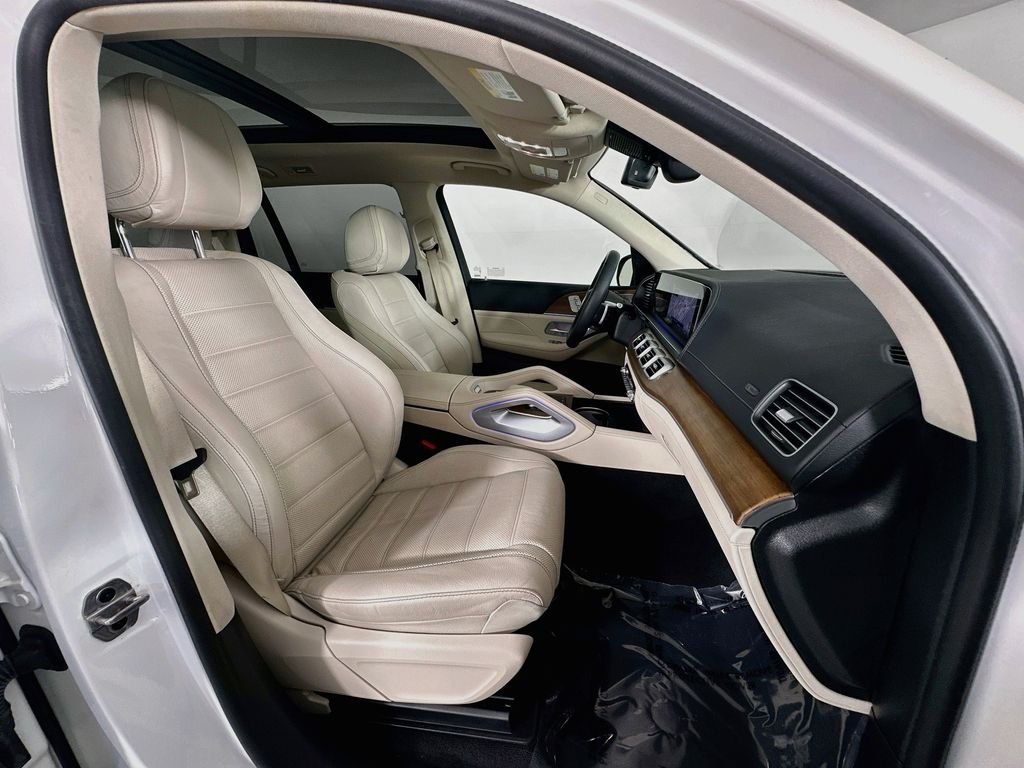 Certified Used 2024  Mercedes-Benz GLS 450 image 30
