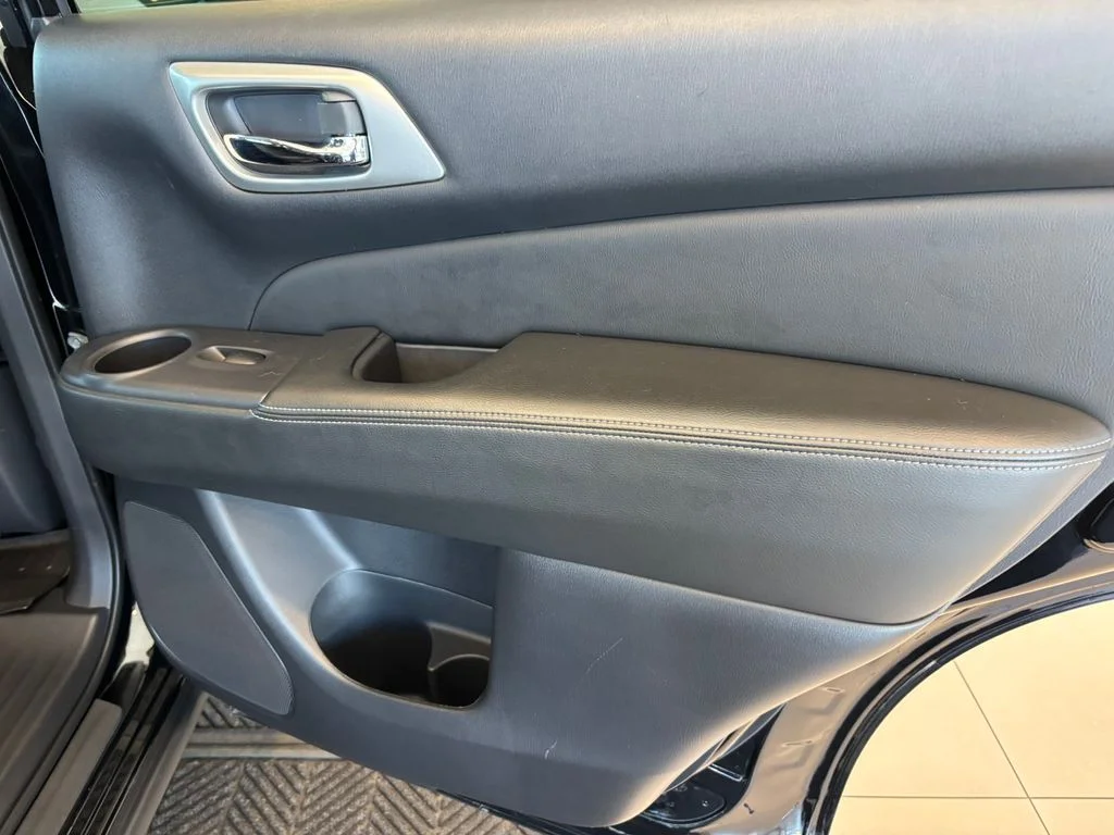 Used 2019 Black Nissan SL image 34