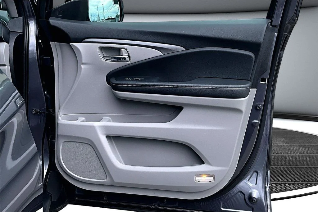 Certified Used 2022  Honda RTL-E image 28