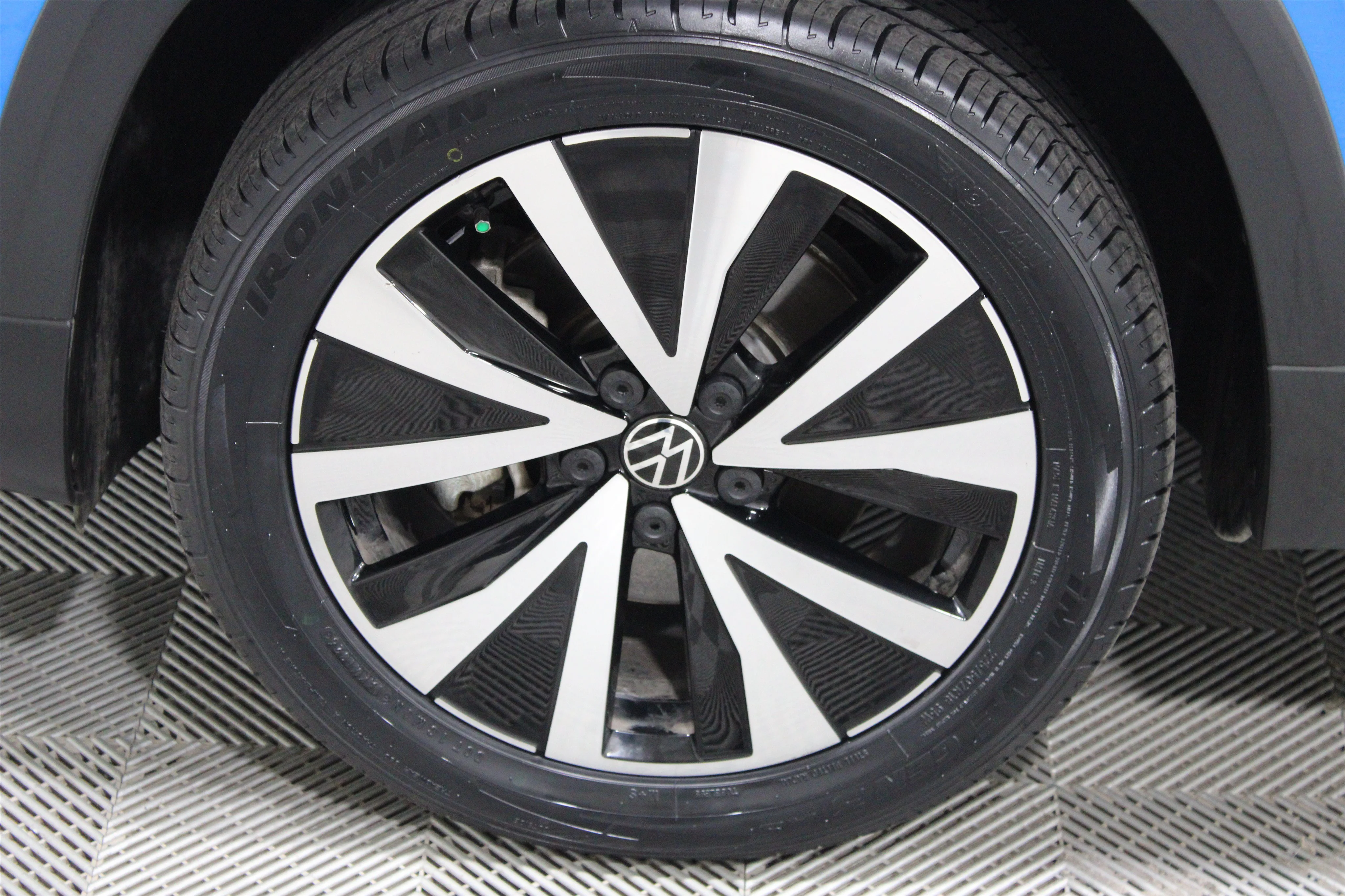2022 Volkswagen Taos SE - Photo 34