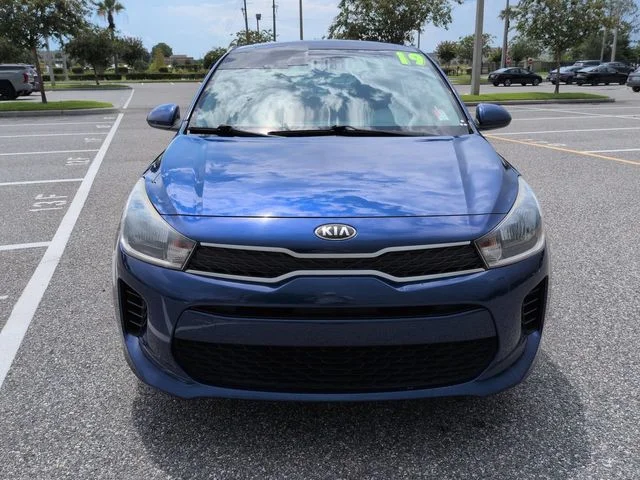 Used 2019 Blue Kia S image 9